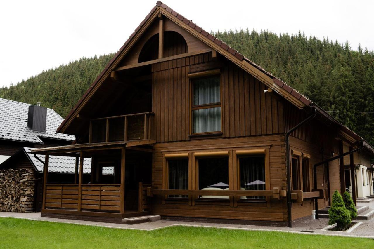 Berghaus Bukovel Villa Exterior photo