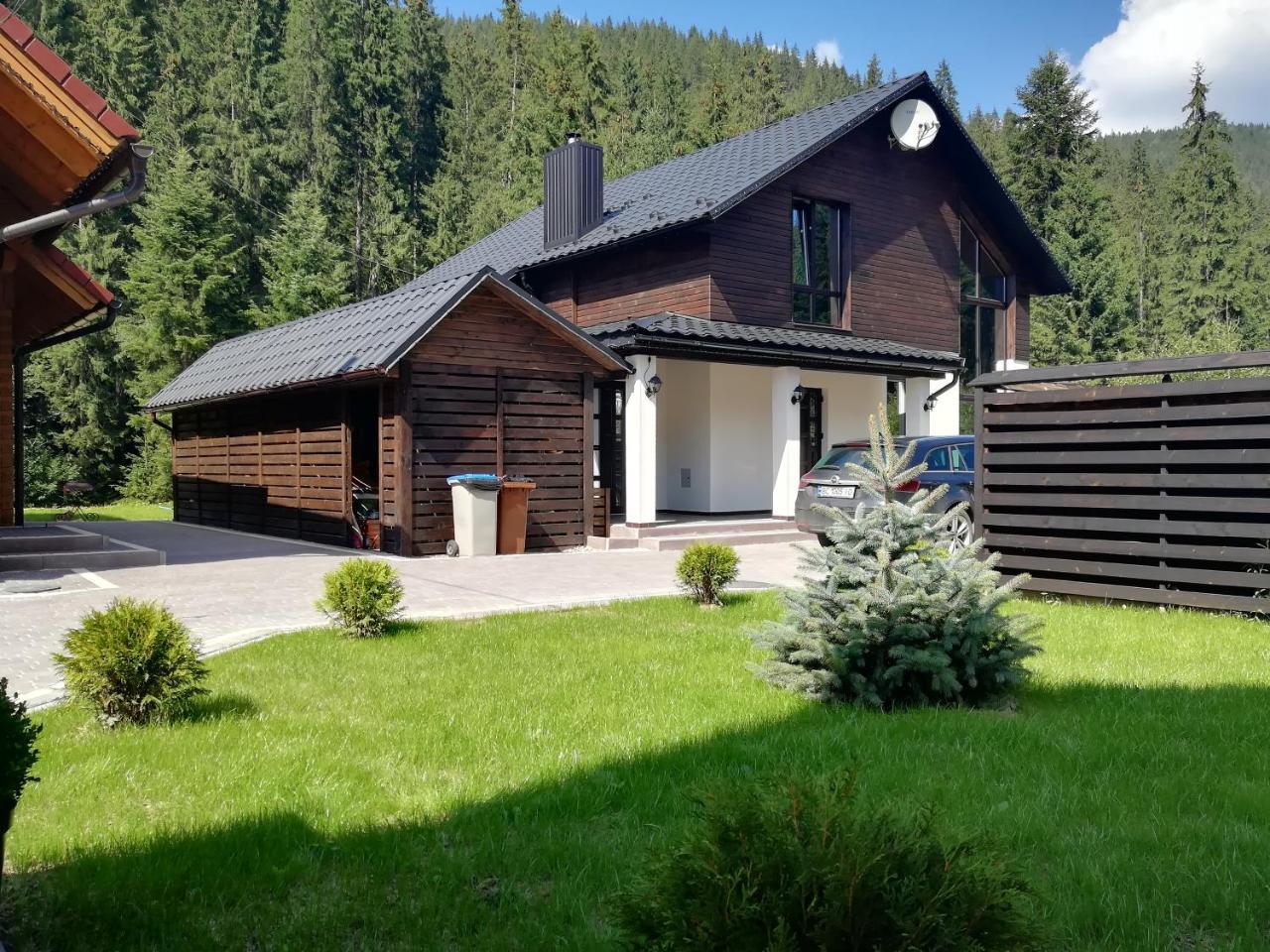 Berghaus Bukovel Villa Exterior photo